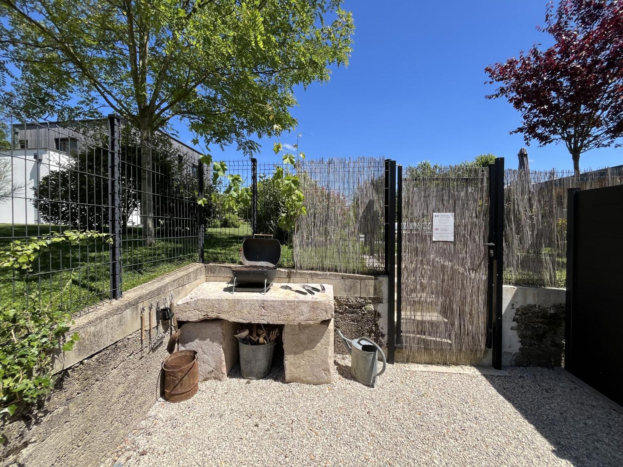 Appart-Hotel N 3 Avec Terrasse, Piscine, Petit-Dejeuner Et Parking Prive Chouzelot Esterno foto